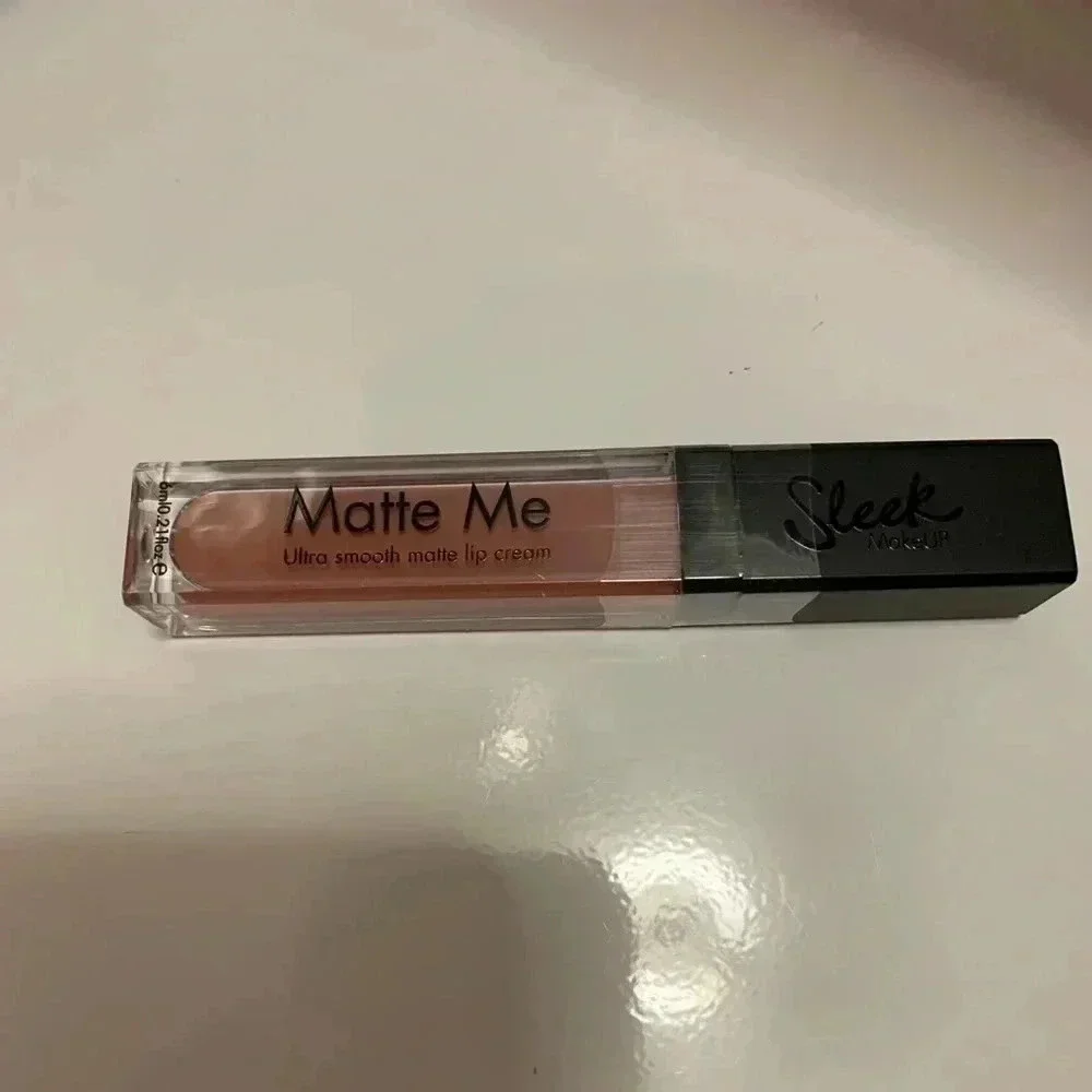 Matte Me Ladies Brown Lipgloss